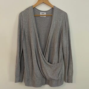 Old Navy Light Gray V-Neck Sweater